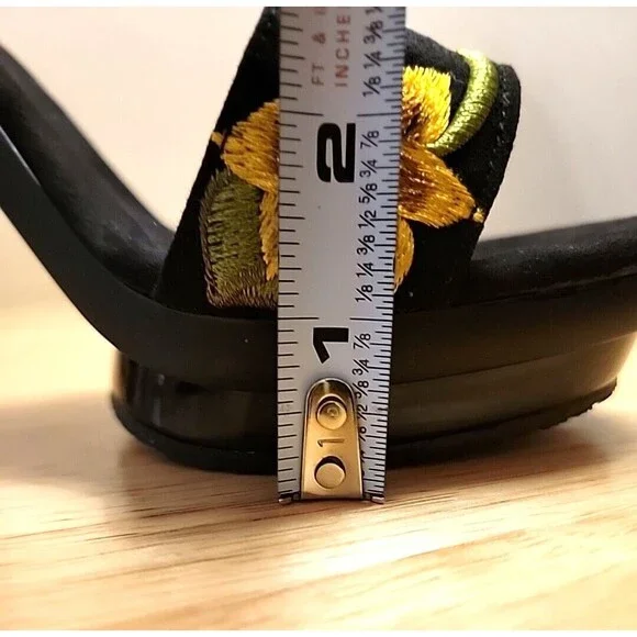 NWOB Hikal Bolom Handmade Floral Embroidered Stiletto Heels From Mexico Sz 7 US - Picture 7 of 12